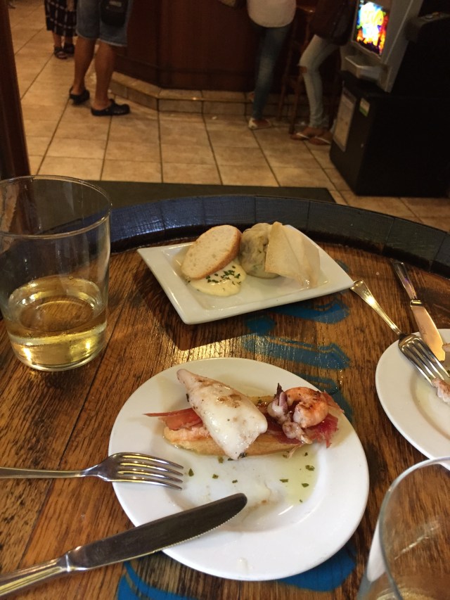 Bar 1 - Tzakoli and Pintxos